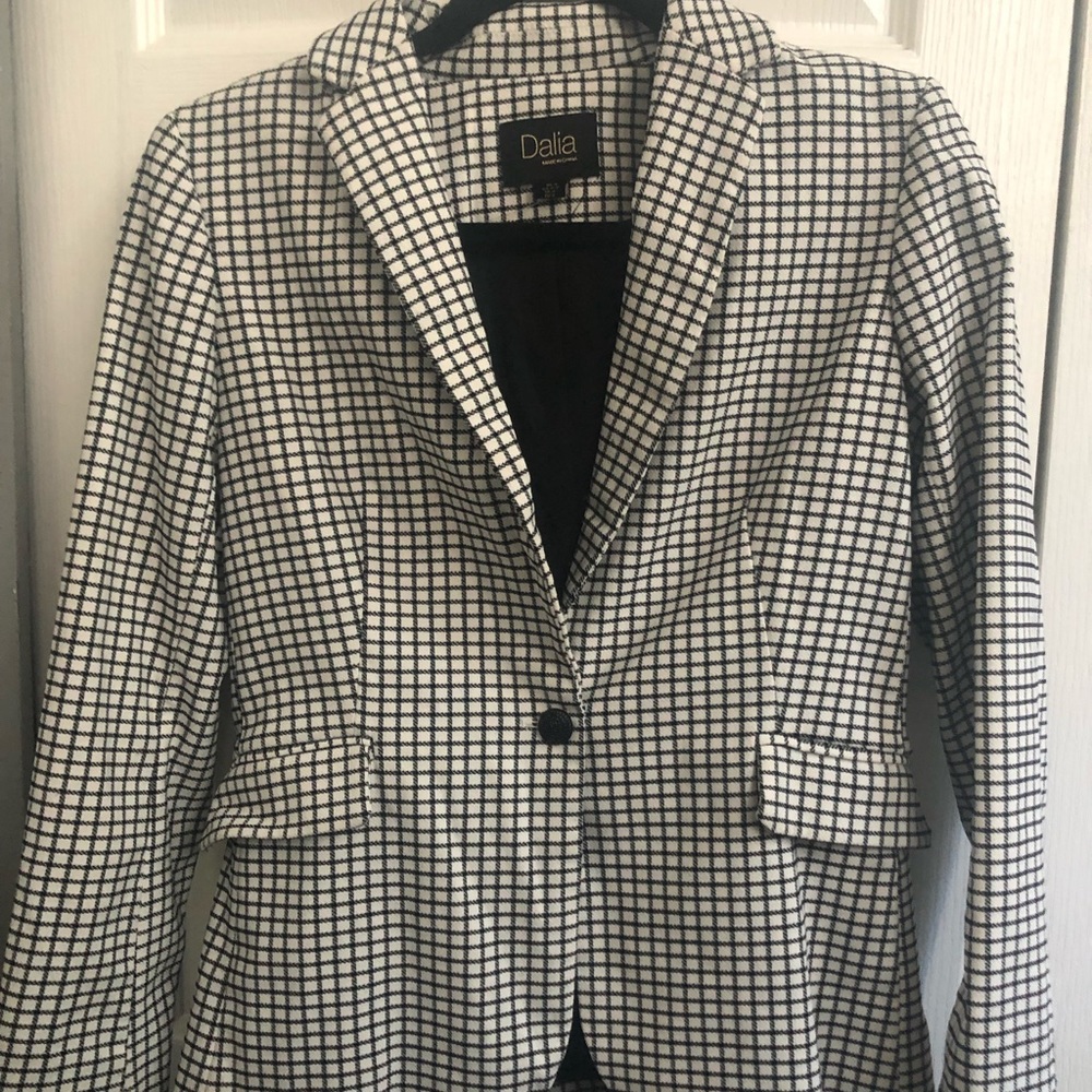 Ladies Black and white blazer